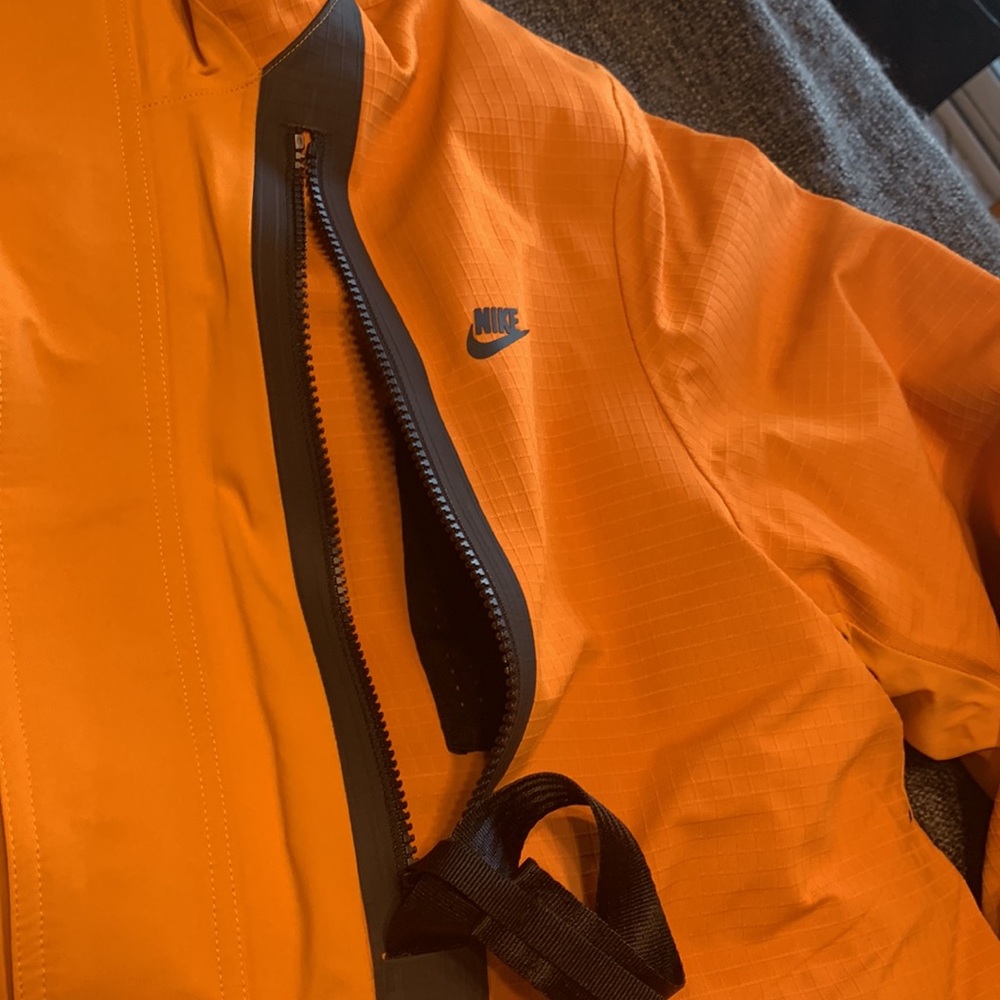 Men’s Nike tech pack jacket - Picture 4 of 16